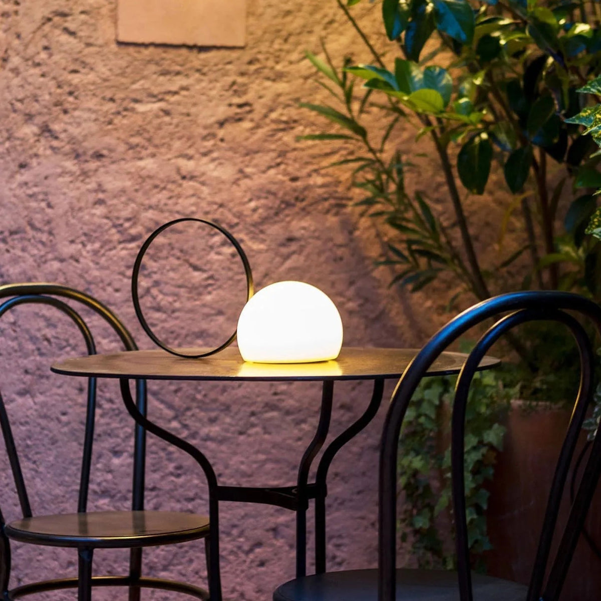 Cooper minimalistyczna lampa stołowa