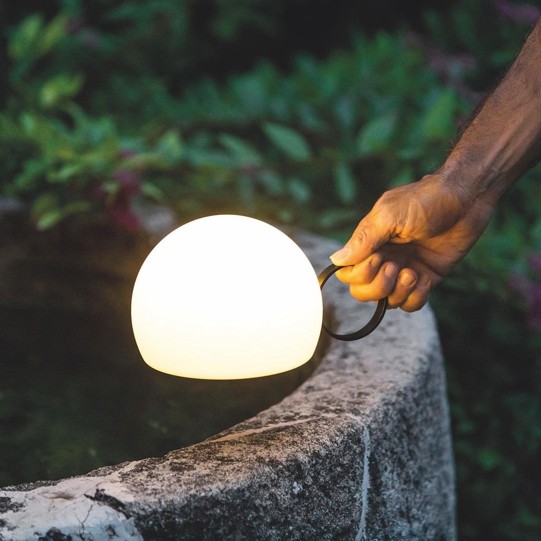 Cooper minimalistyczna lampa stołowa