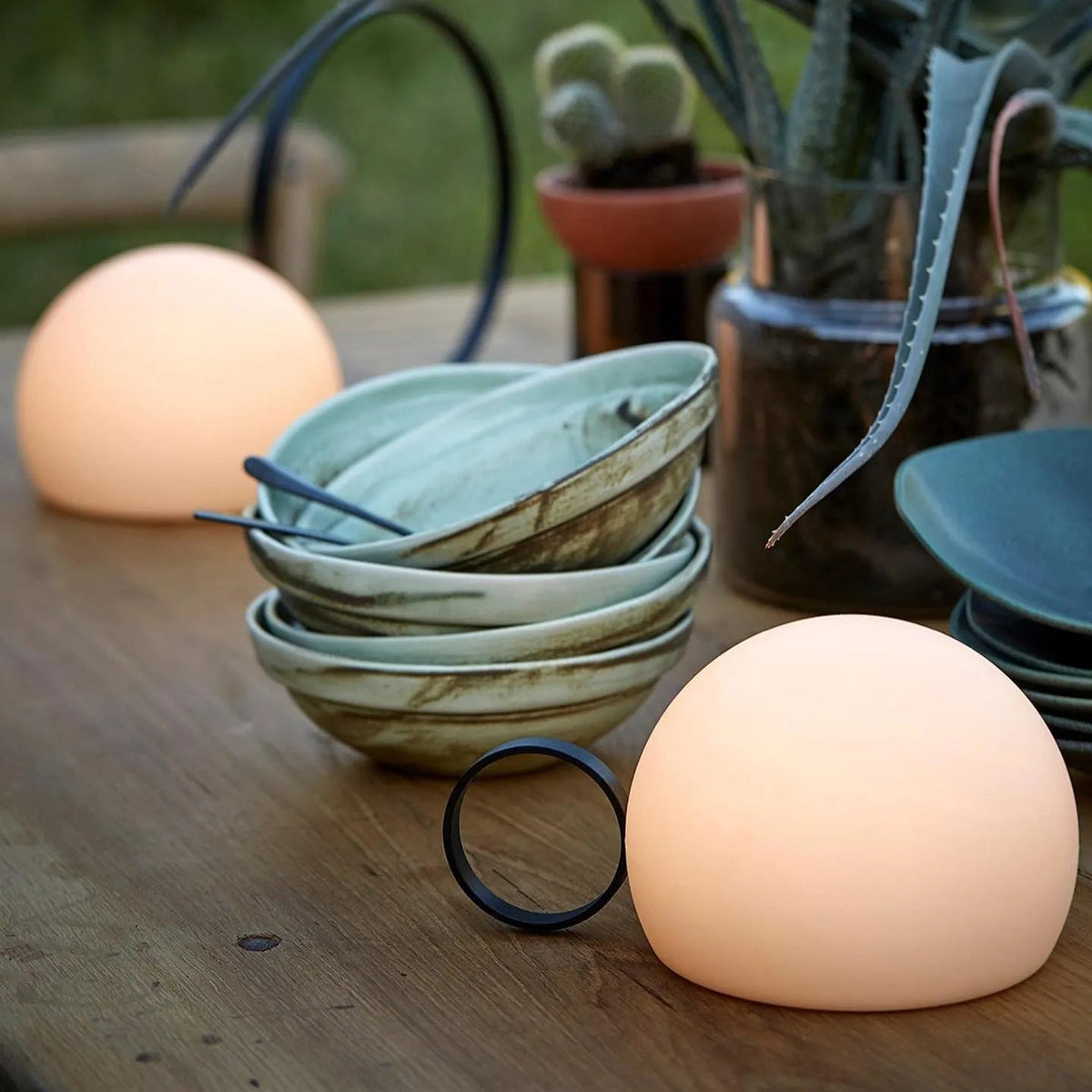 Cooper minimalistyczna lampa stołowa