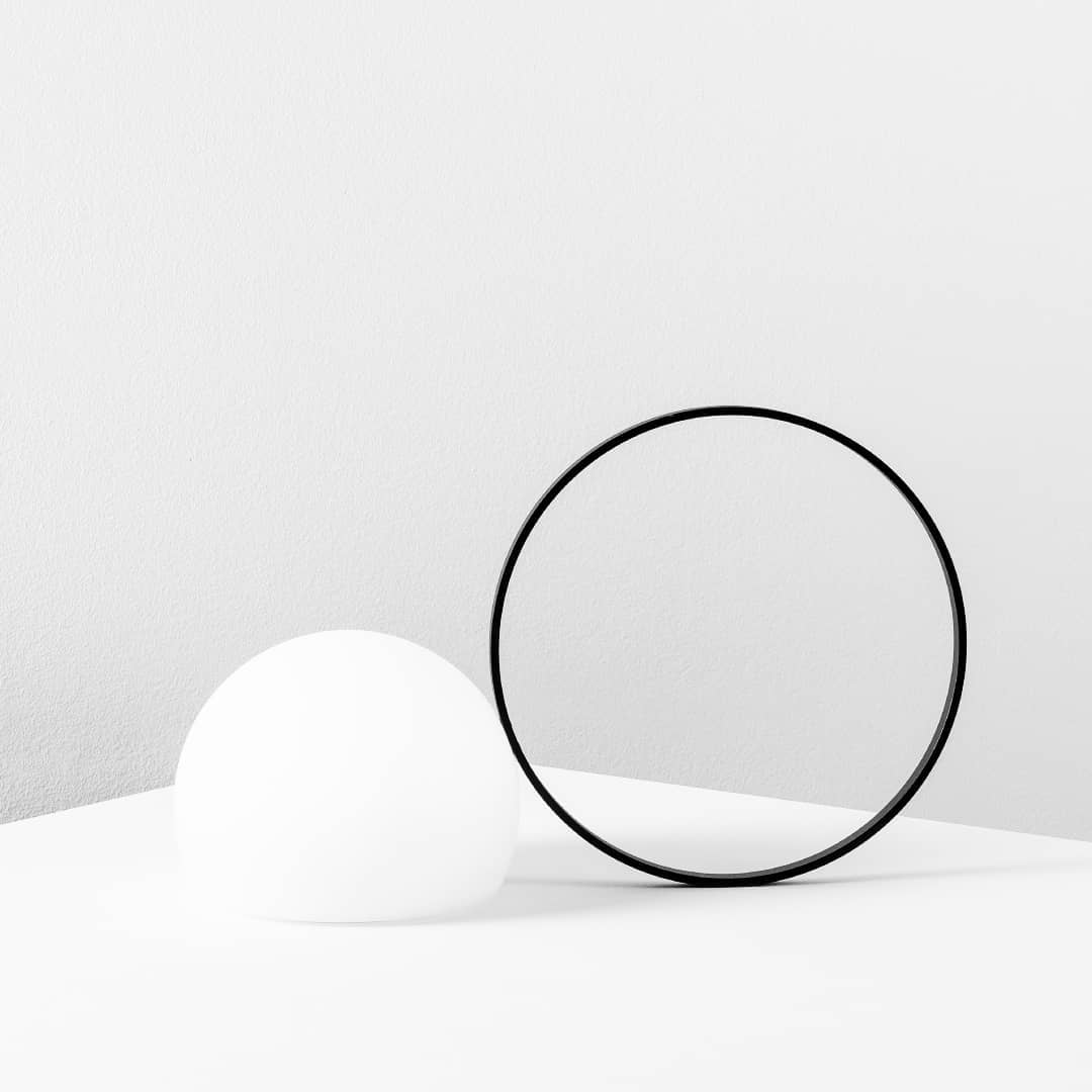 Cooper minimalistyczna lampa stołowa
