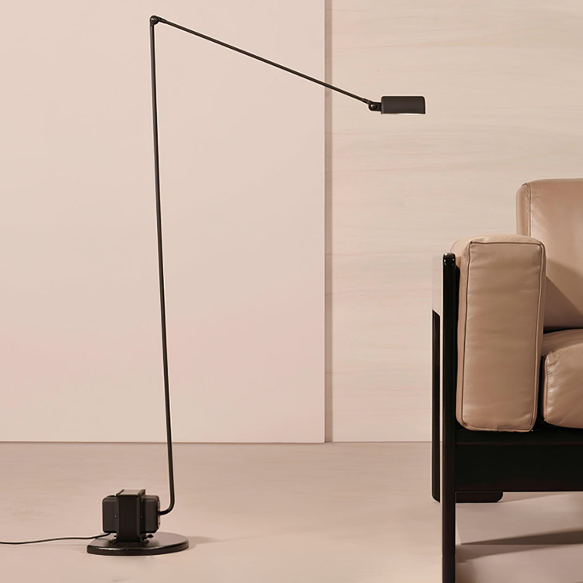 Nerilux regulowana lampa stojąca