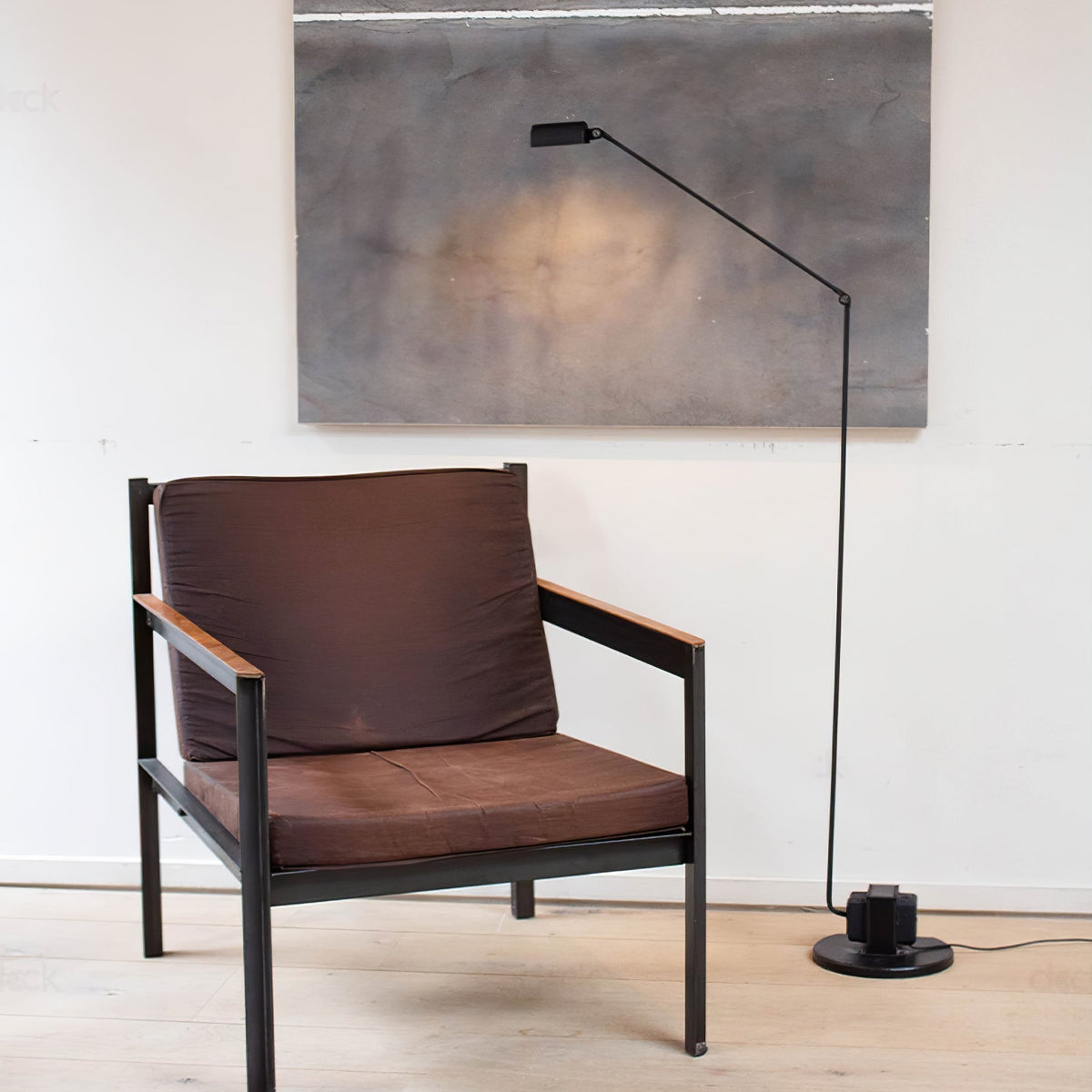 Nerilux regulowana lampa stojąca