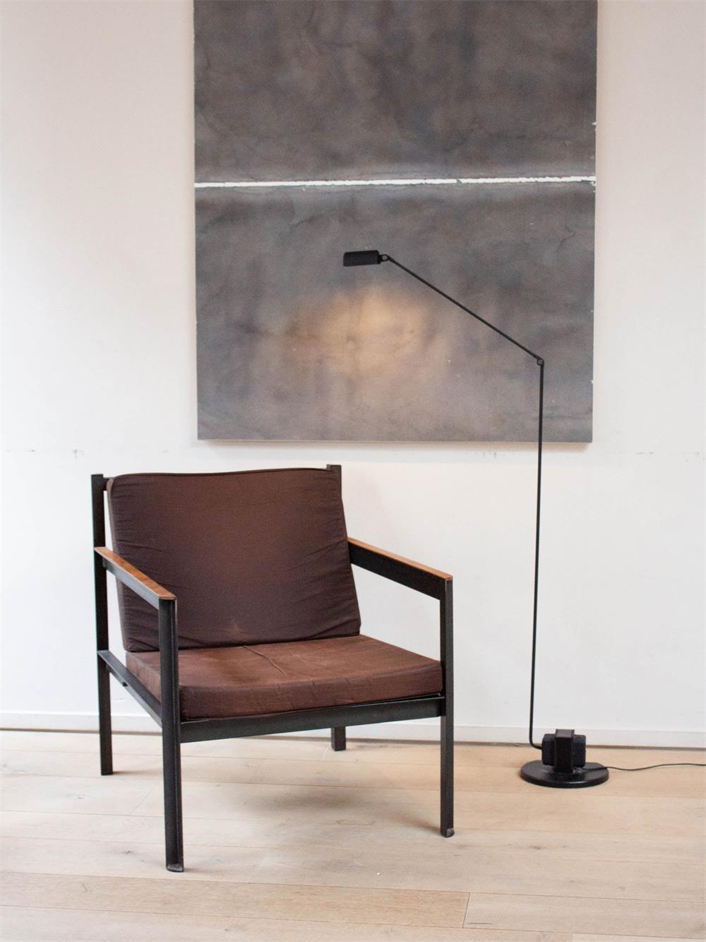 Nerilux regulowana lampa stojąca