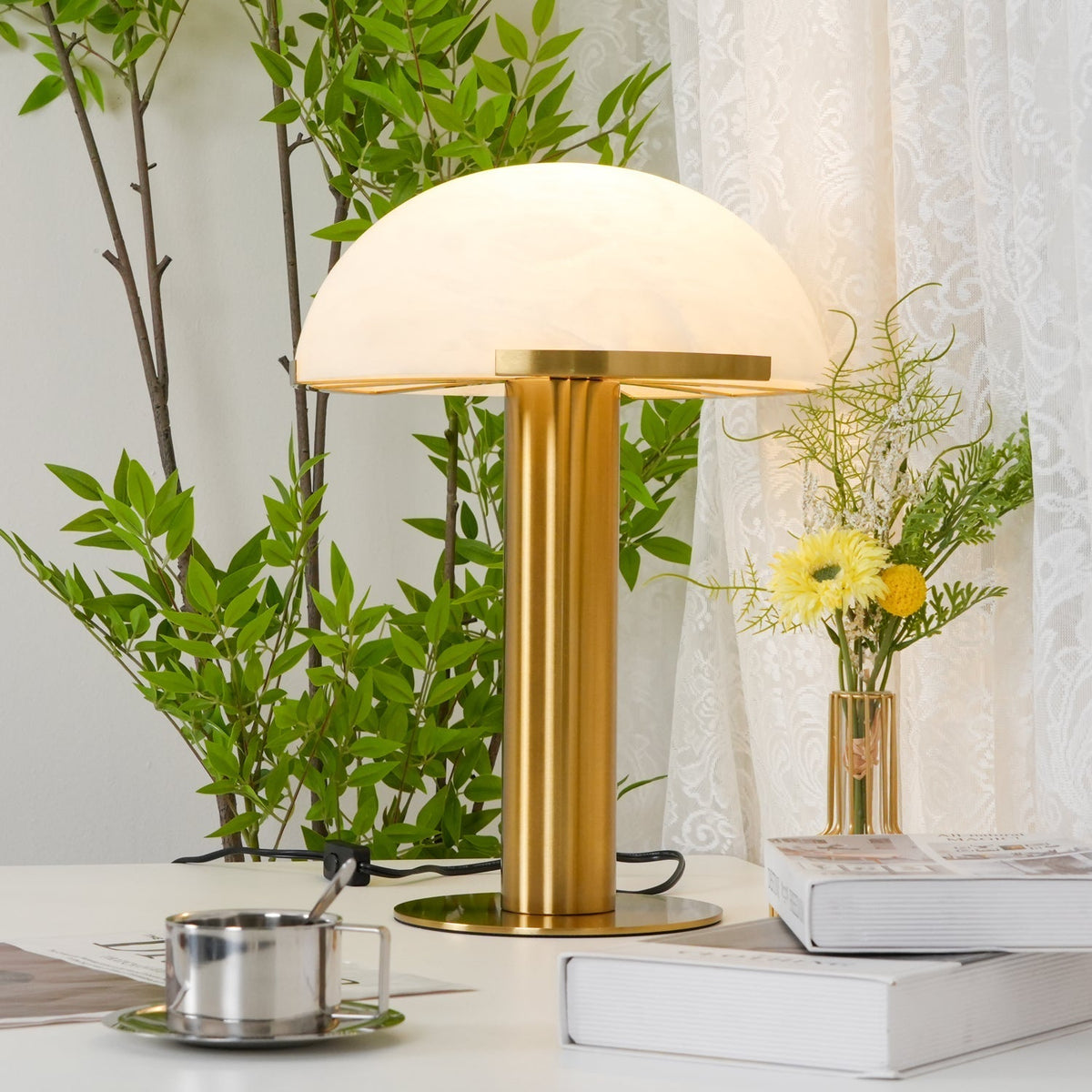 Keir lampa stołowa z alabastrem