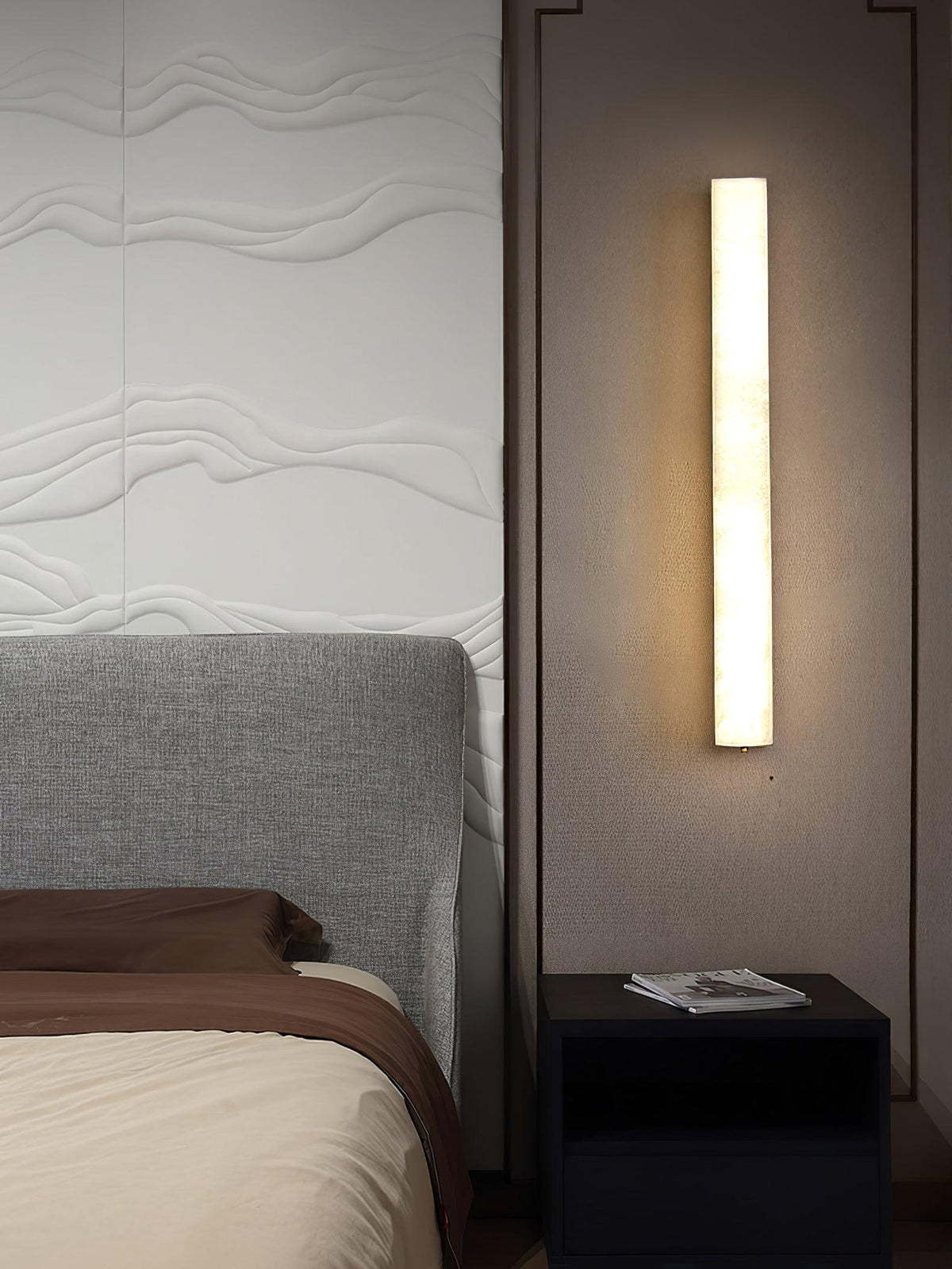 Nivivette Pillar Alabaster kinkiet