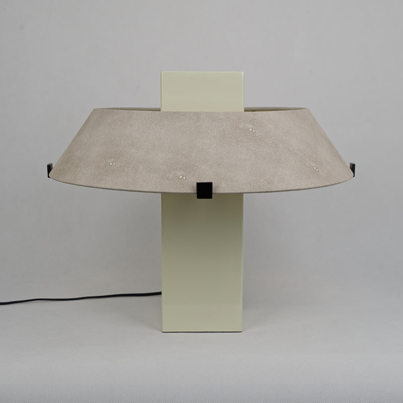 Cruz lampa stołowa
