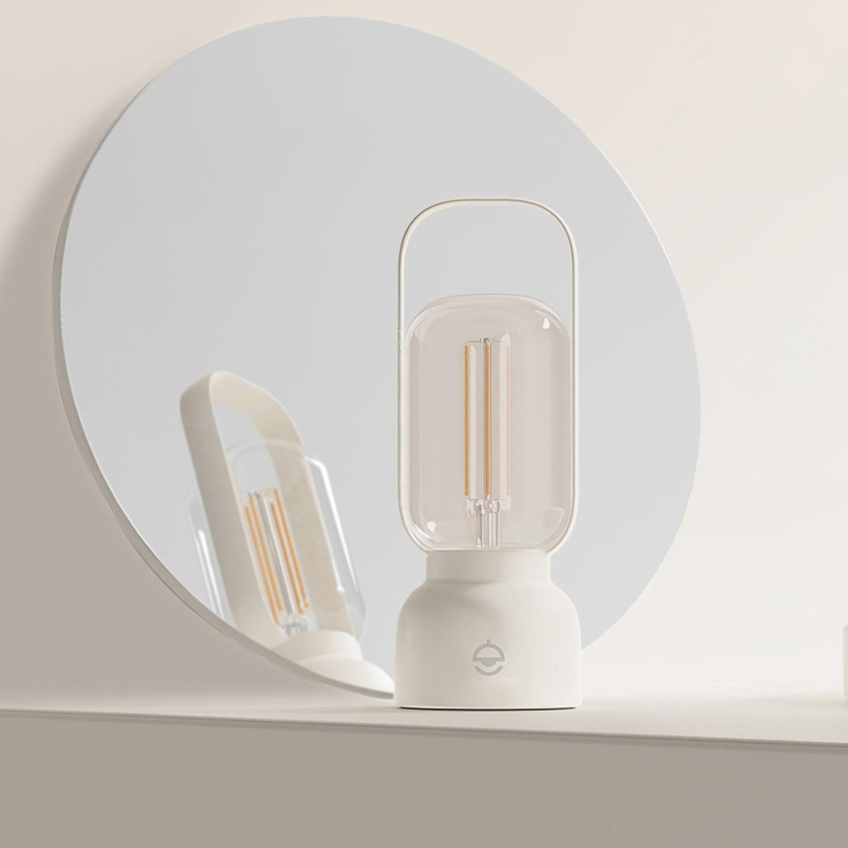 Rivuine lampa stołowa