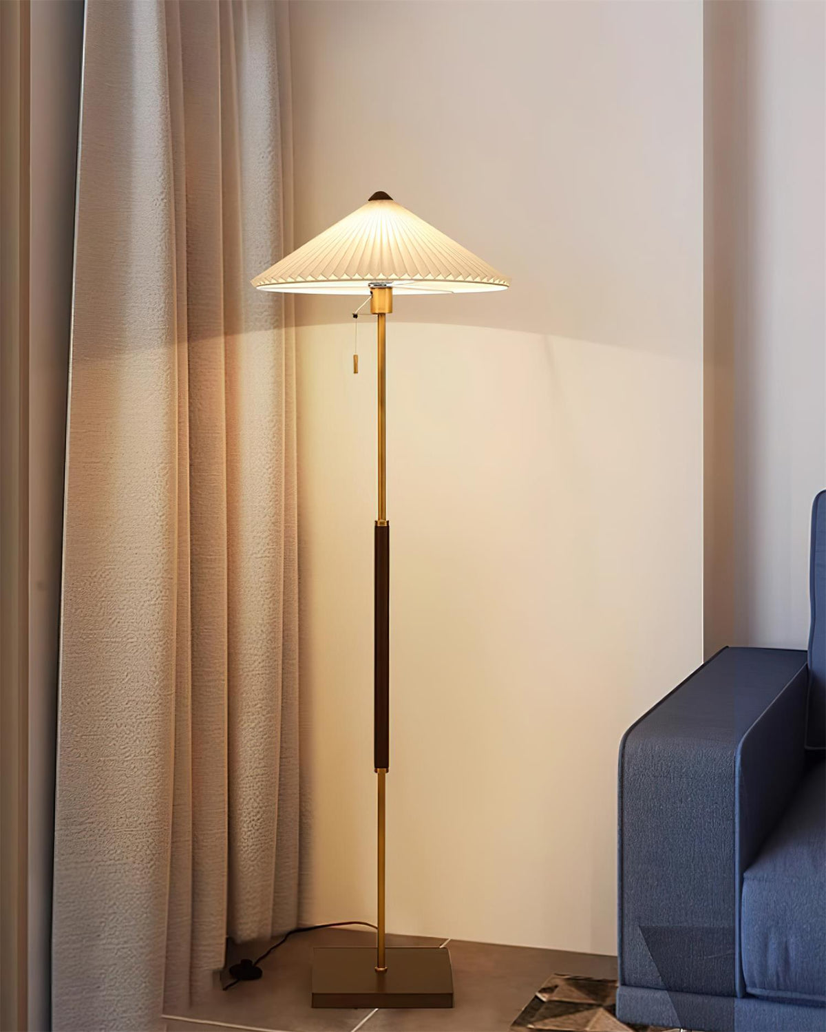 Seliielle lampa stojąca