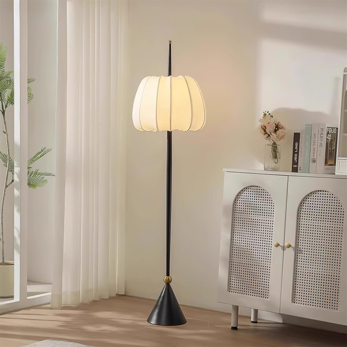 Turnip lampa stojąca