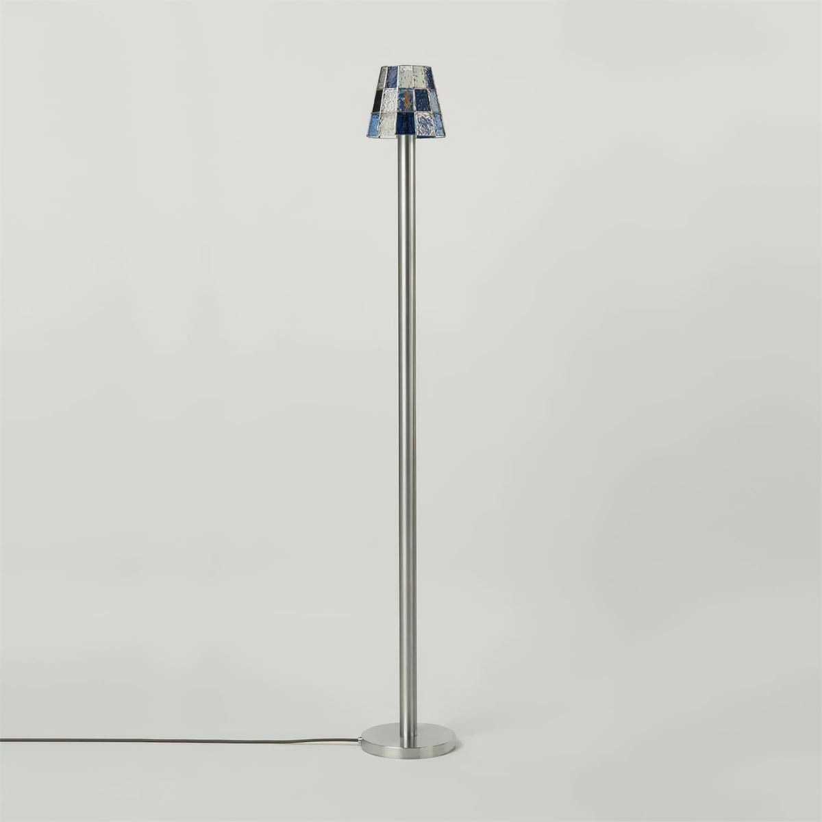 Stark lampa stojąca