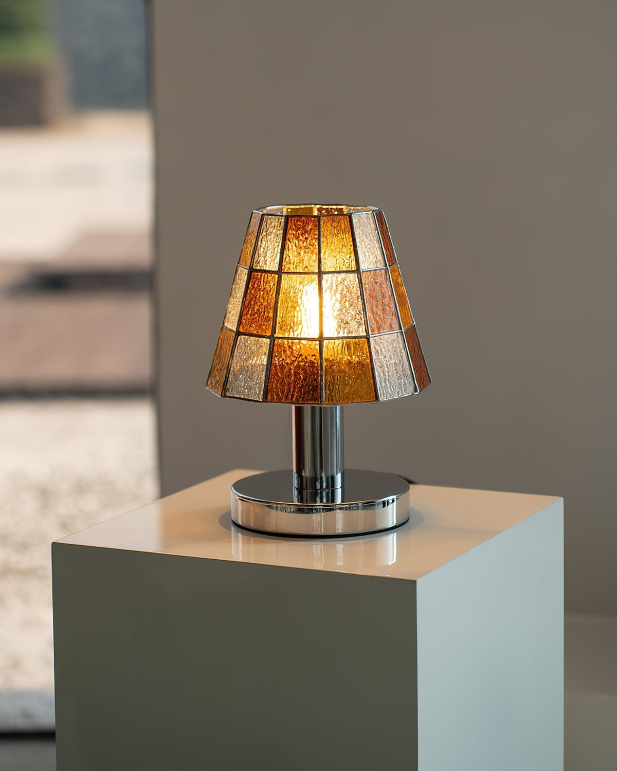 Liorivira lampa stołowa