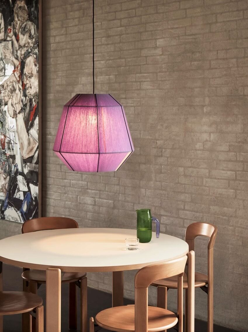 Lampa wisząca w kształcie latarni z ręcznie nawijanego płótna