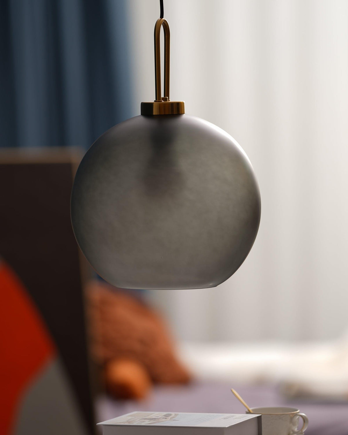 Eirisina lampa wisząca Pendulum ze szkła