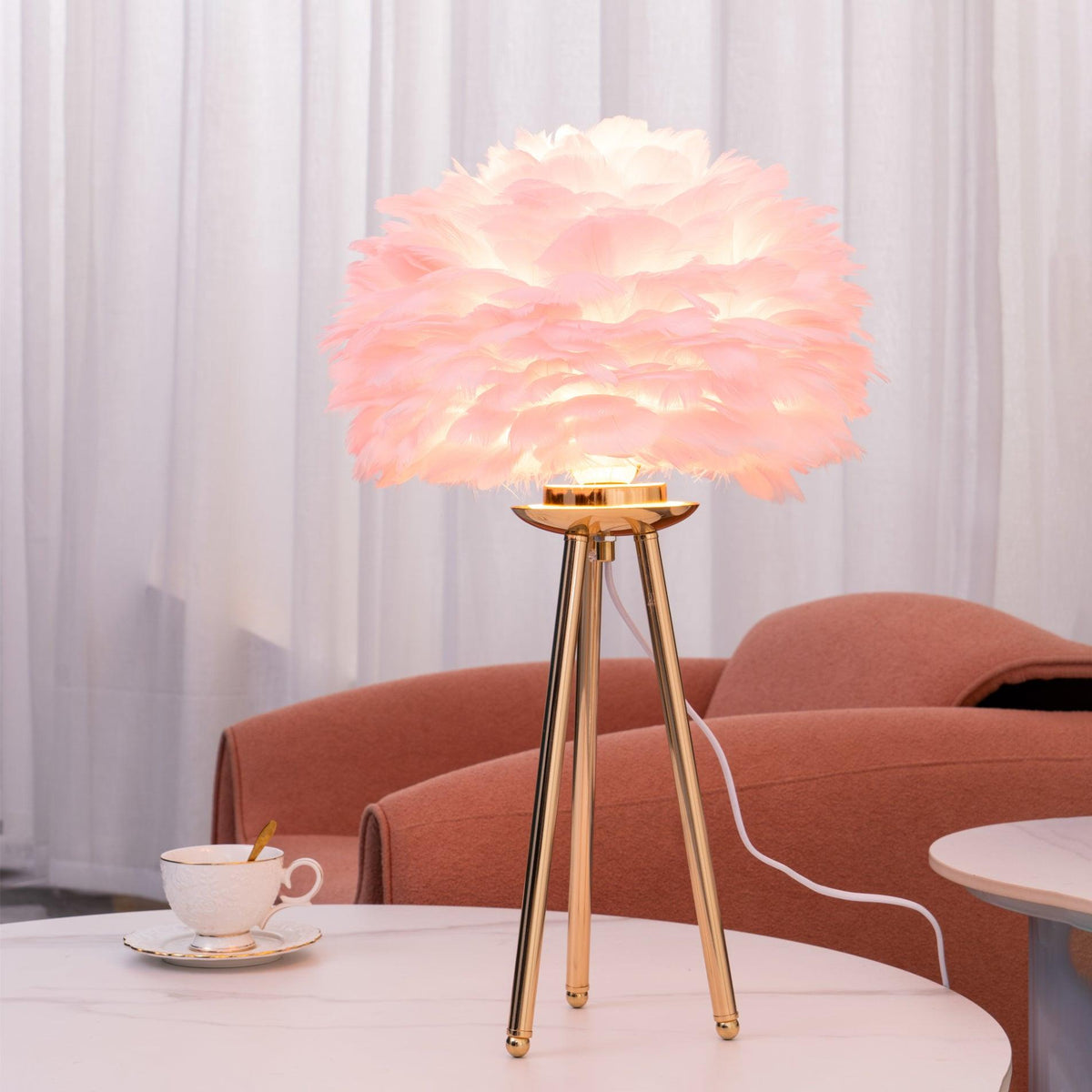 Nilo lampa stołowa ze szczegółami piórowymi w stylu damskim