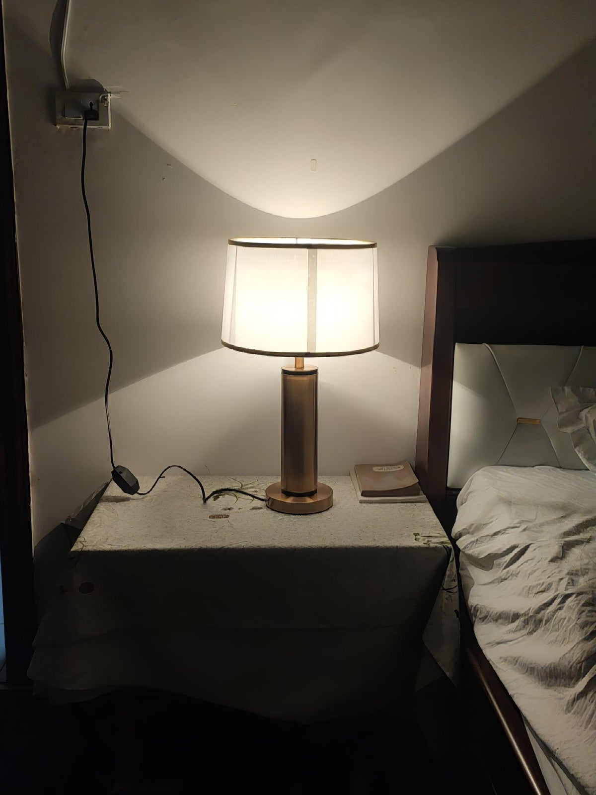 Cur nowoczesna lampa stołowa