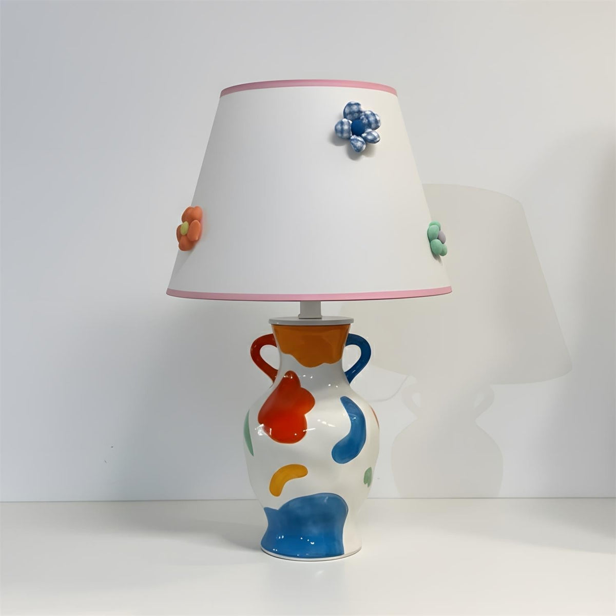 Aveninella lampa stołowa