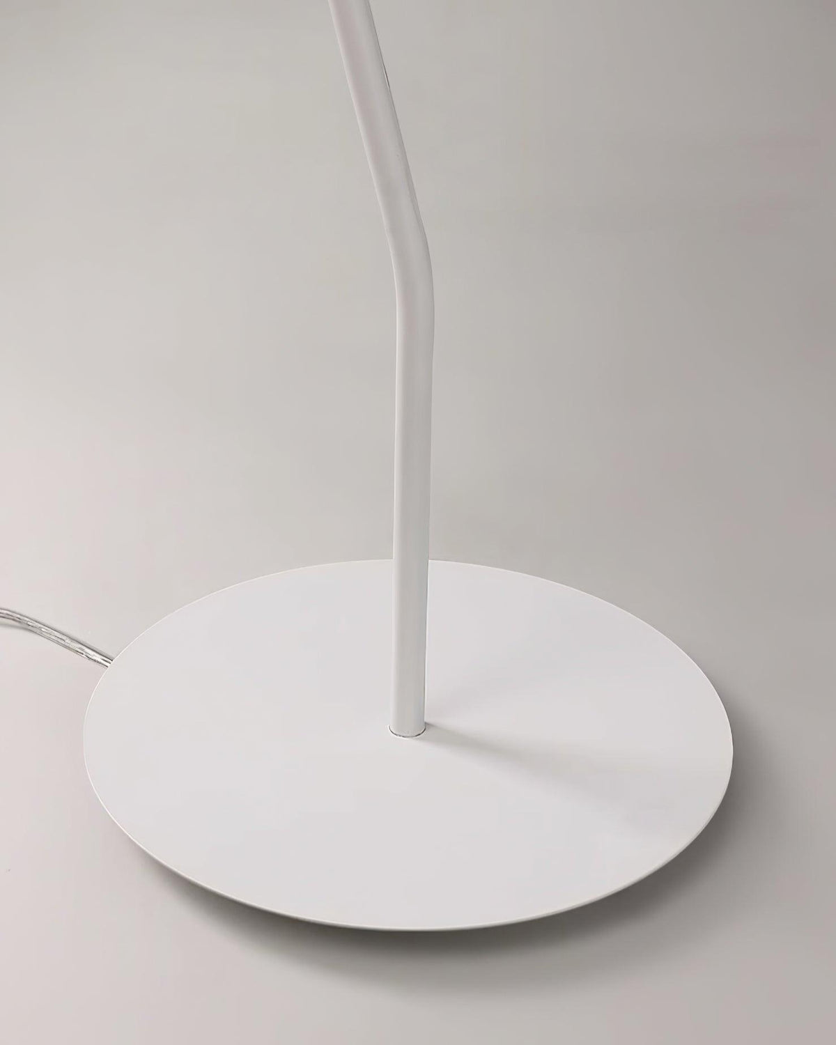 Otheir minimalistyczna lampa stojąca z płótna