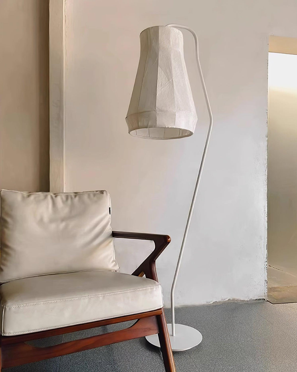 Otheir minimalistyczna lampa stojąca z płótna