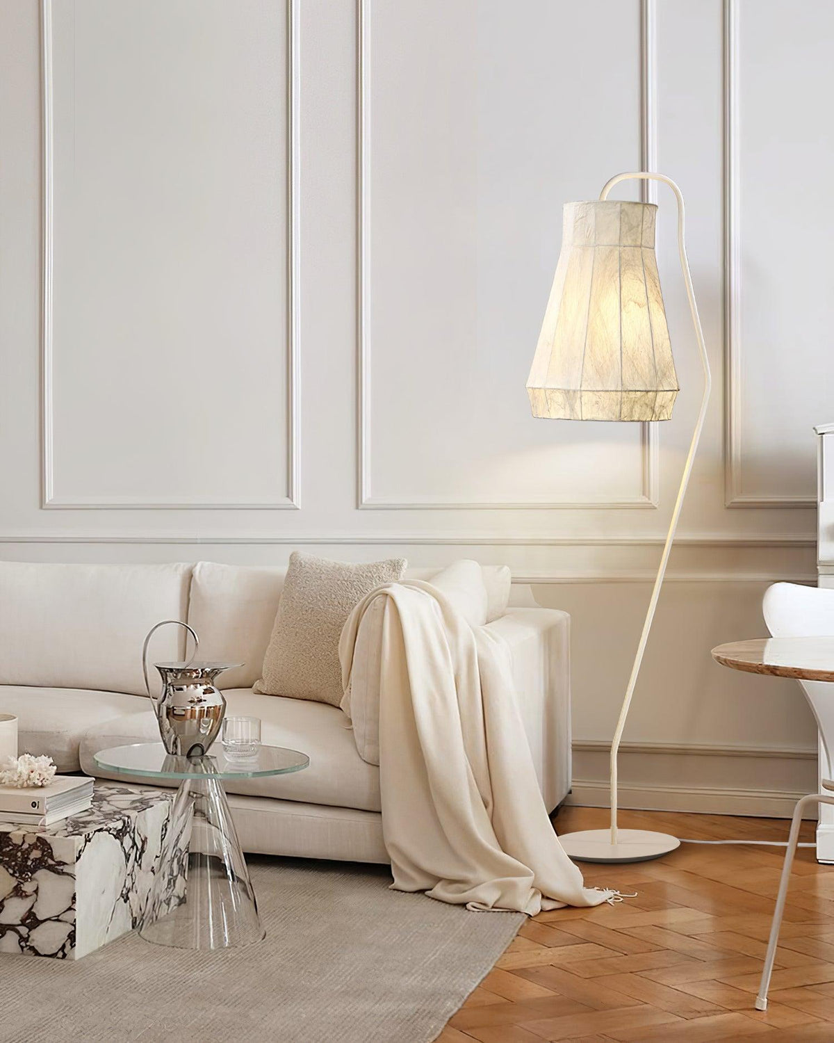 Otheir minimalistyczna lampa stojąca z płótna