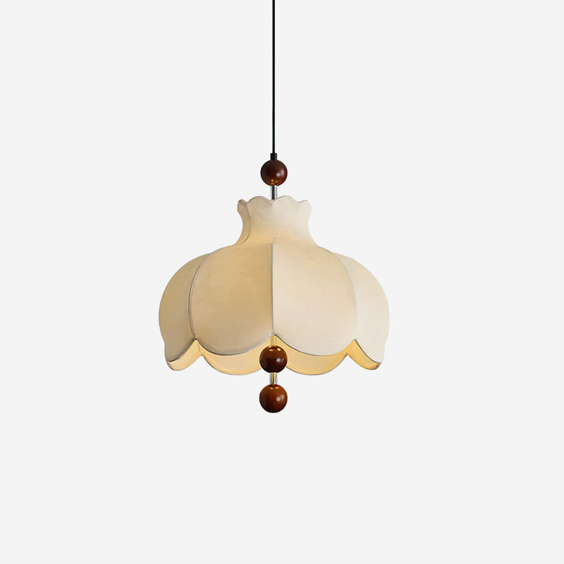 Lampa wisząca z płócienną ochronką, drewniane akcenty w stylu vintage do salonu