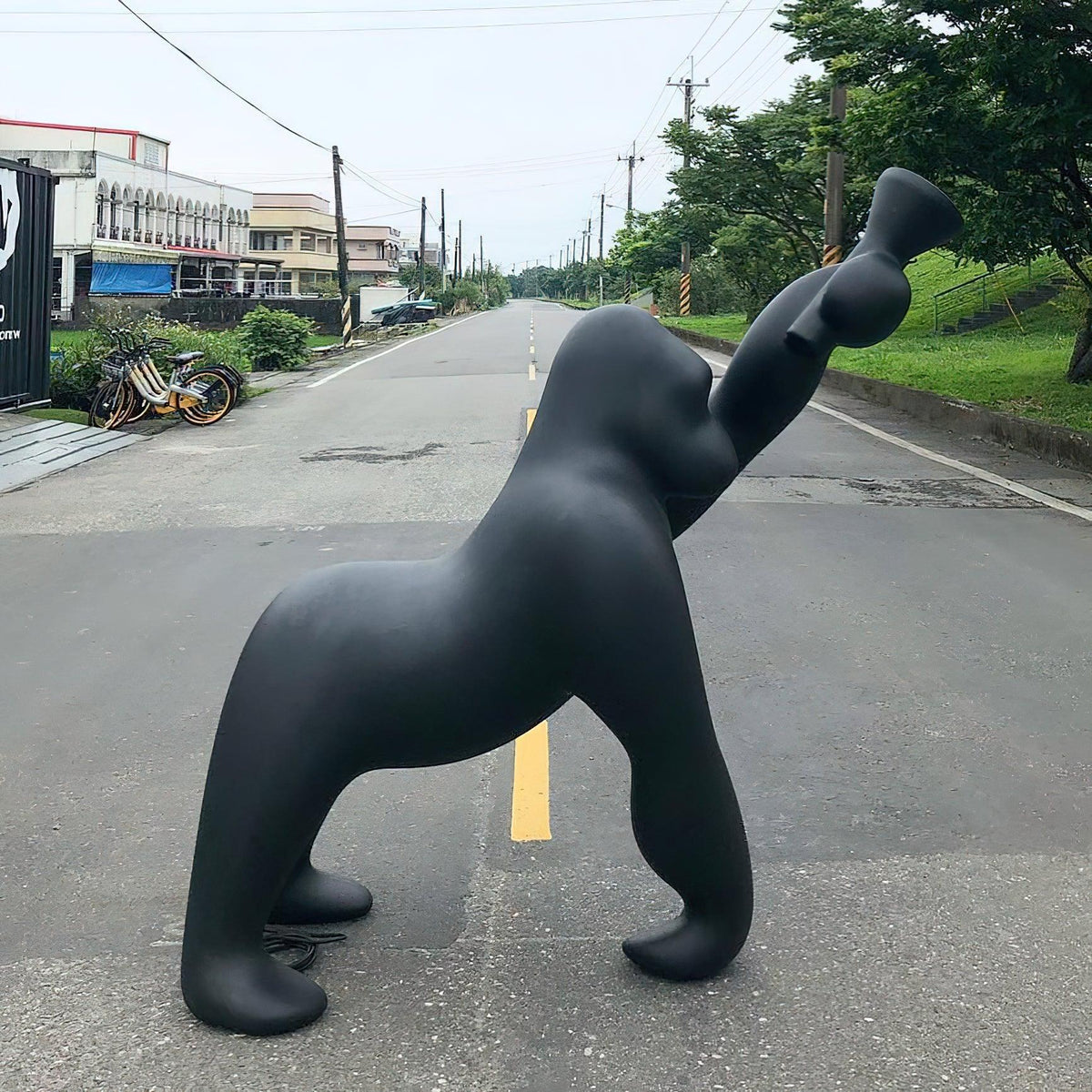 Gorilla zewnętrzna lampa stojąca