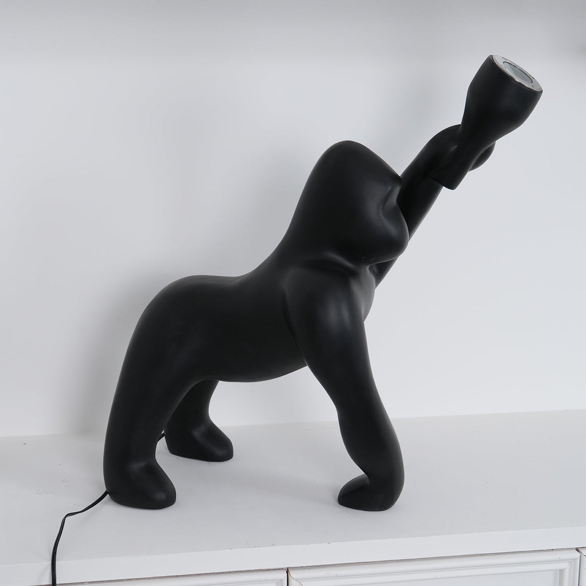 Gorilla zewnętrzna lampa stojąca