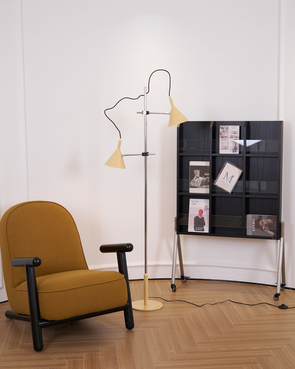 Laiton lampa stojąca