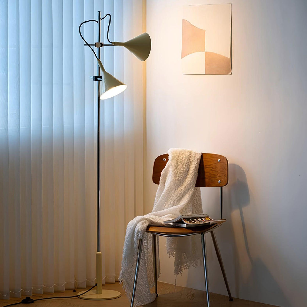 Laiton lampa stojąca