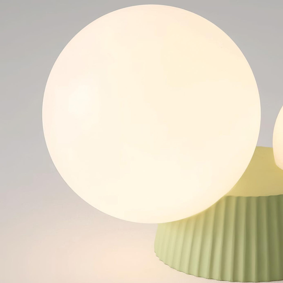 Tovae lampa sufitowa Playful Asymmetry ze szkła