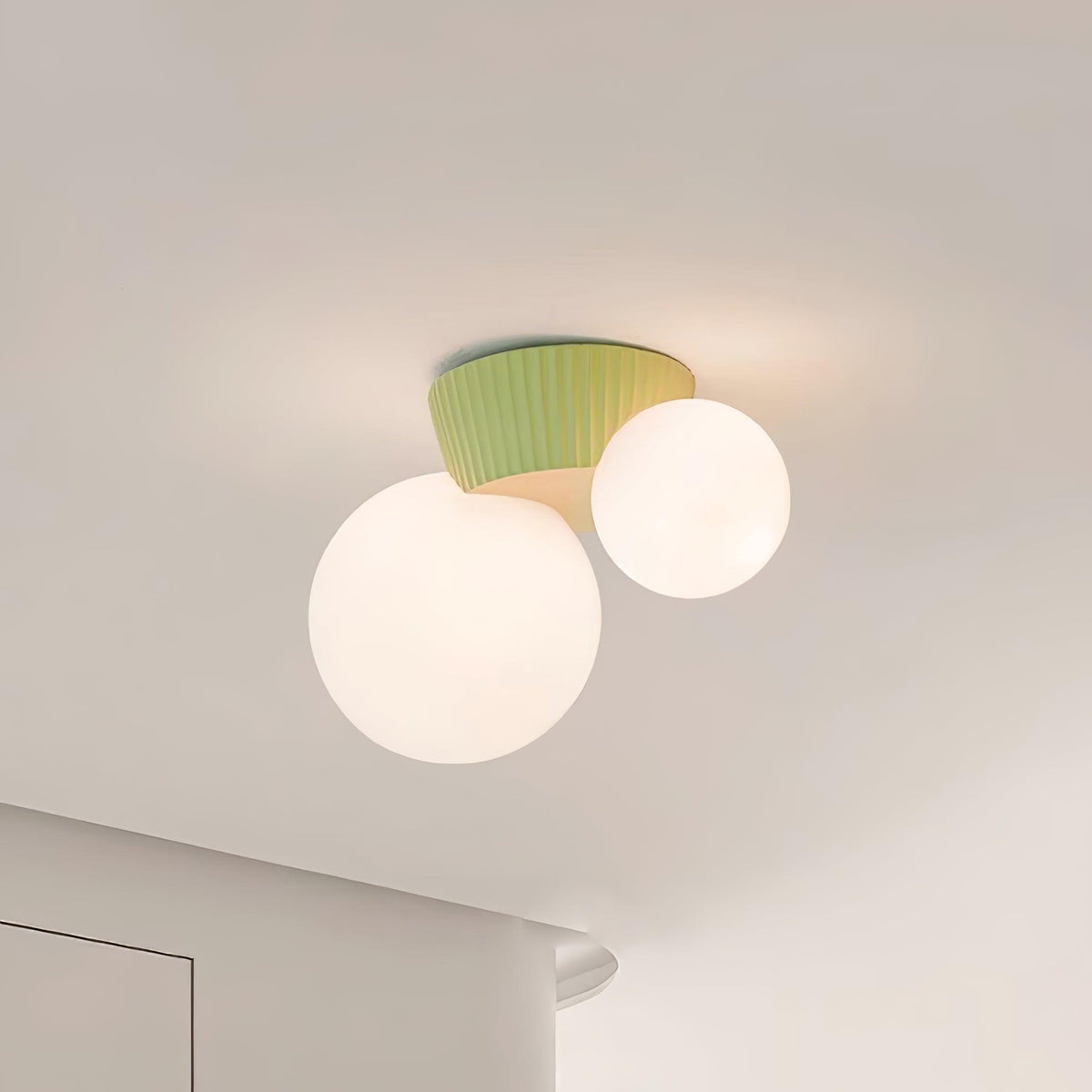 Tovae lampa sufitowa Playful Asymmetry ze szkła