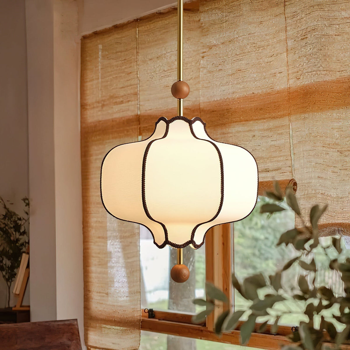 Aura lampa wisząca w stylu latarni z tkaniny