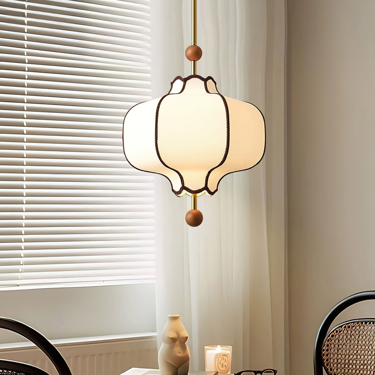 Aura lampa wisząca w stylu latarni z tkaniny