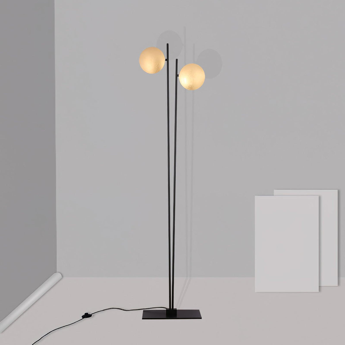 Axial Ray rzeźbiarska lampa stojąca