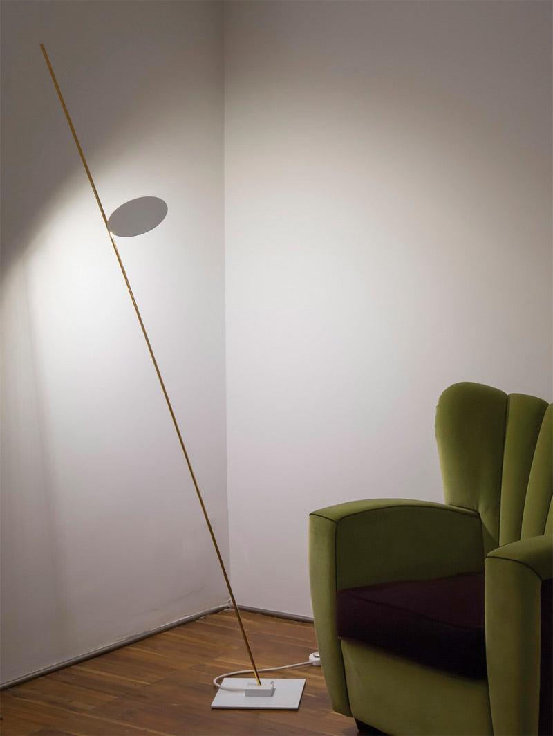Axial Ray rzeźbiarska lampa stojąca