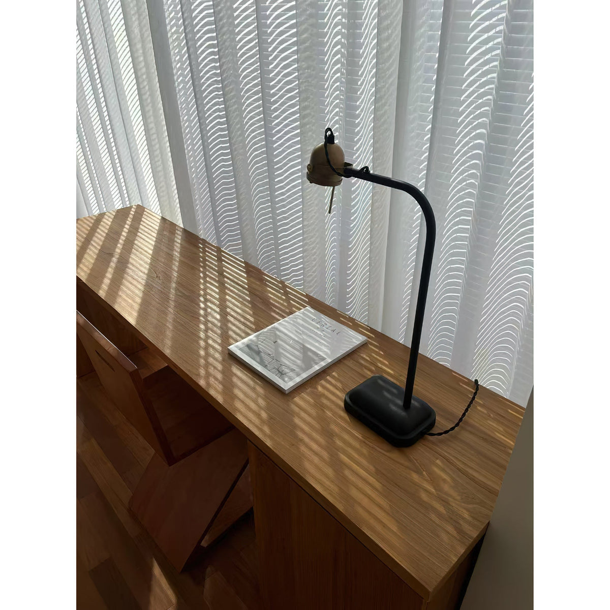 Lampa stołowa Romolier