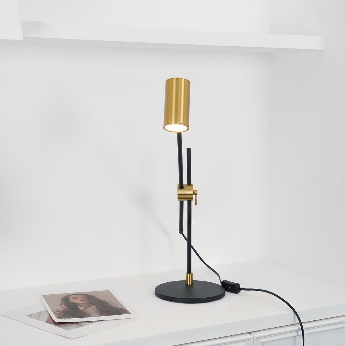 Suvior lampa stołowa