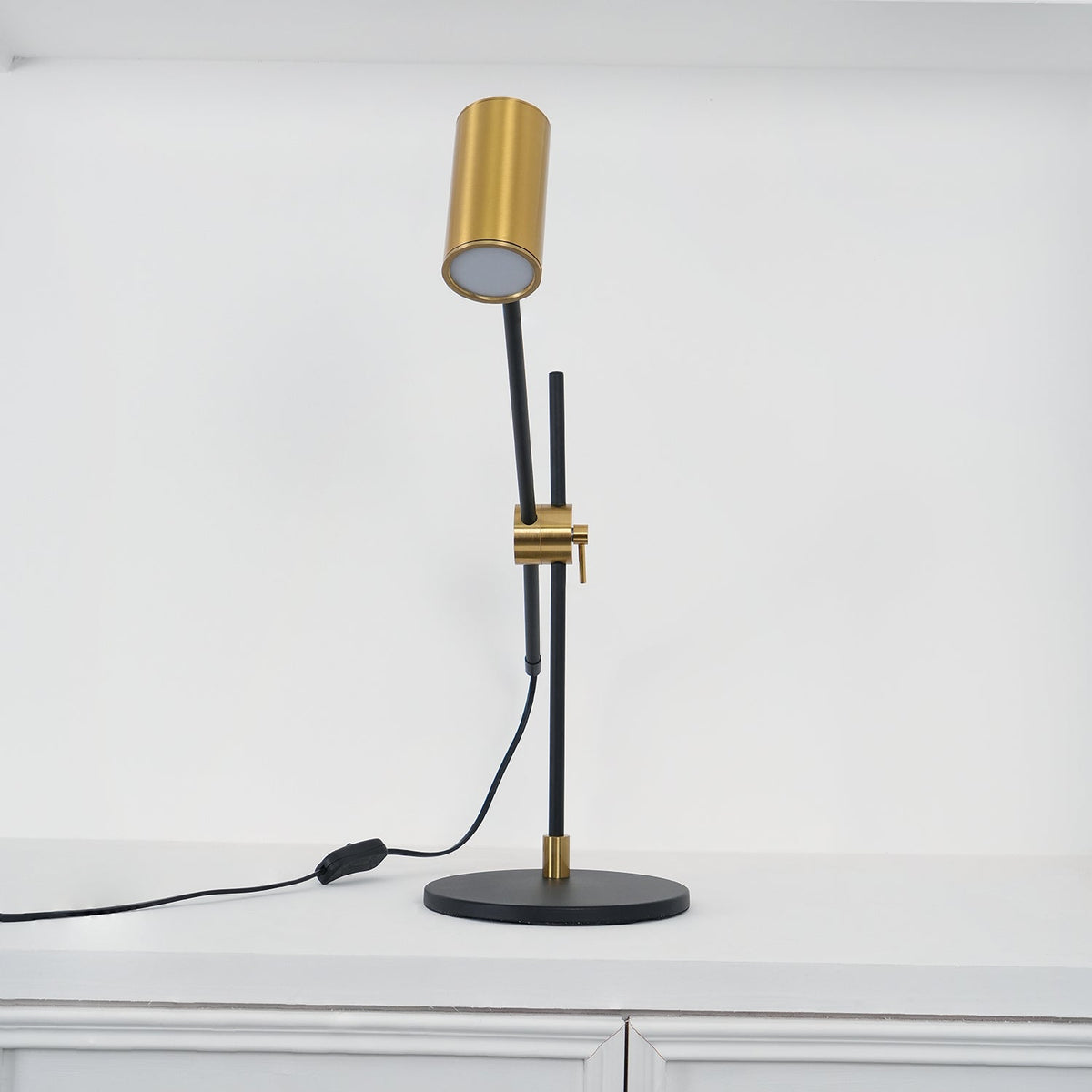 Suvior lampa stołowa