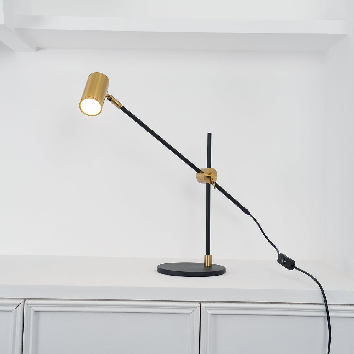 Suvior lampa stołowa