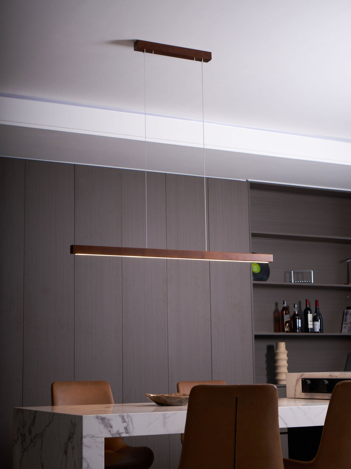 Rinalina liniowa minimalistyczna lampa wisząca ze szkła i drewna