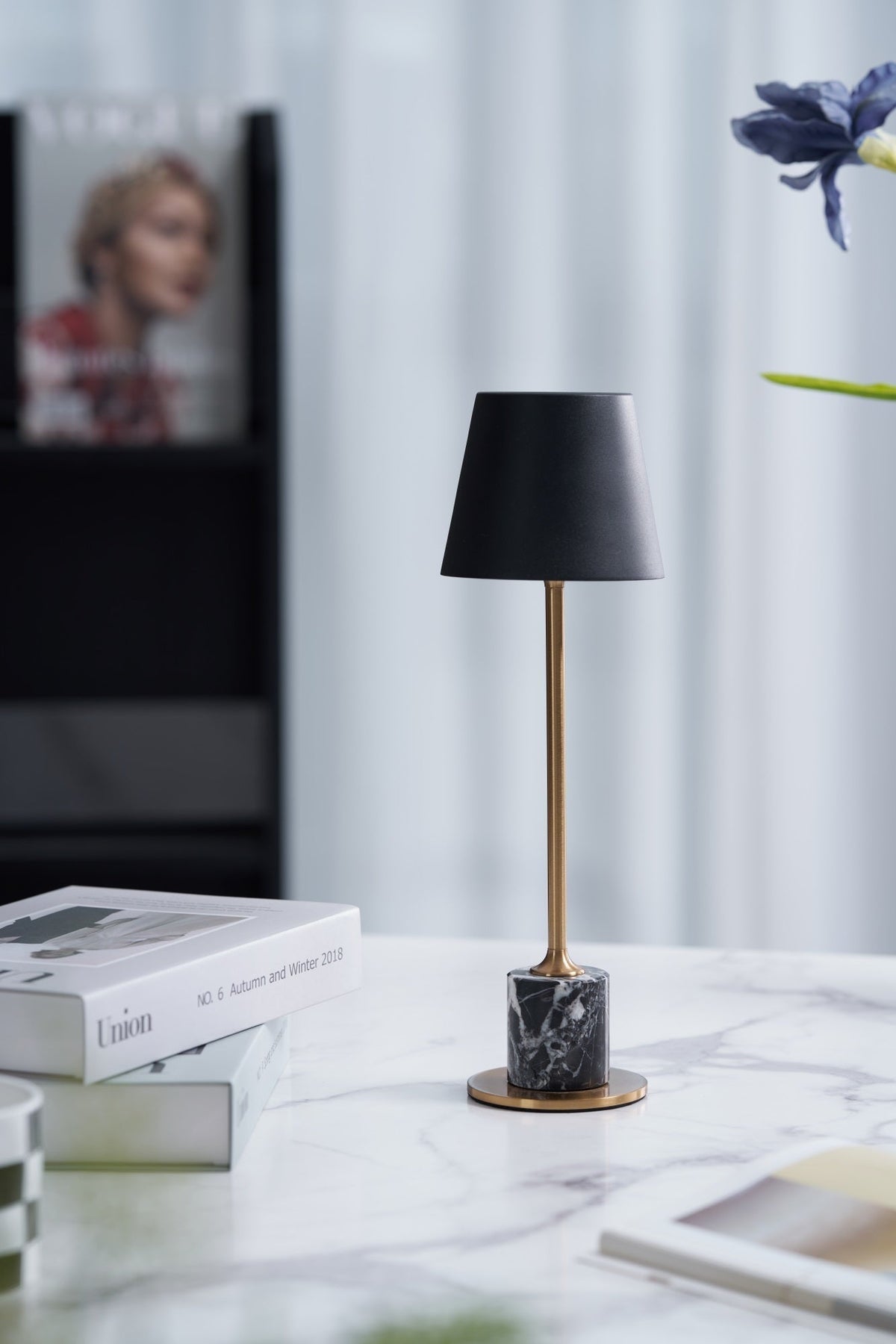 Lampa stołowa Penny minimalistyczna