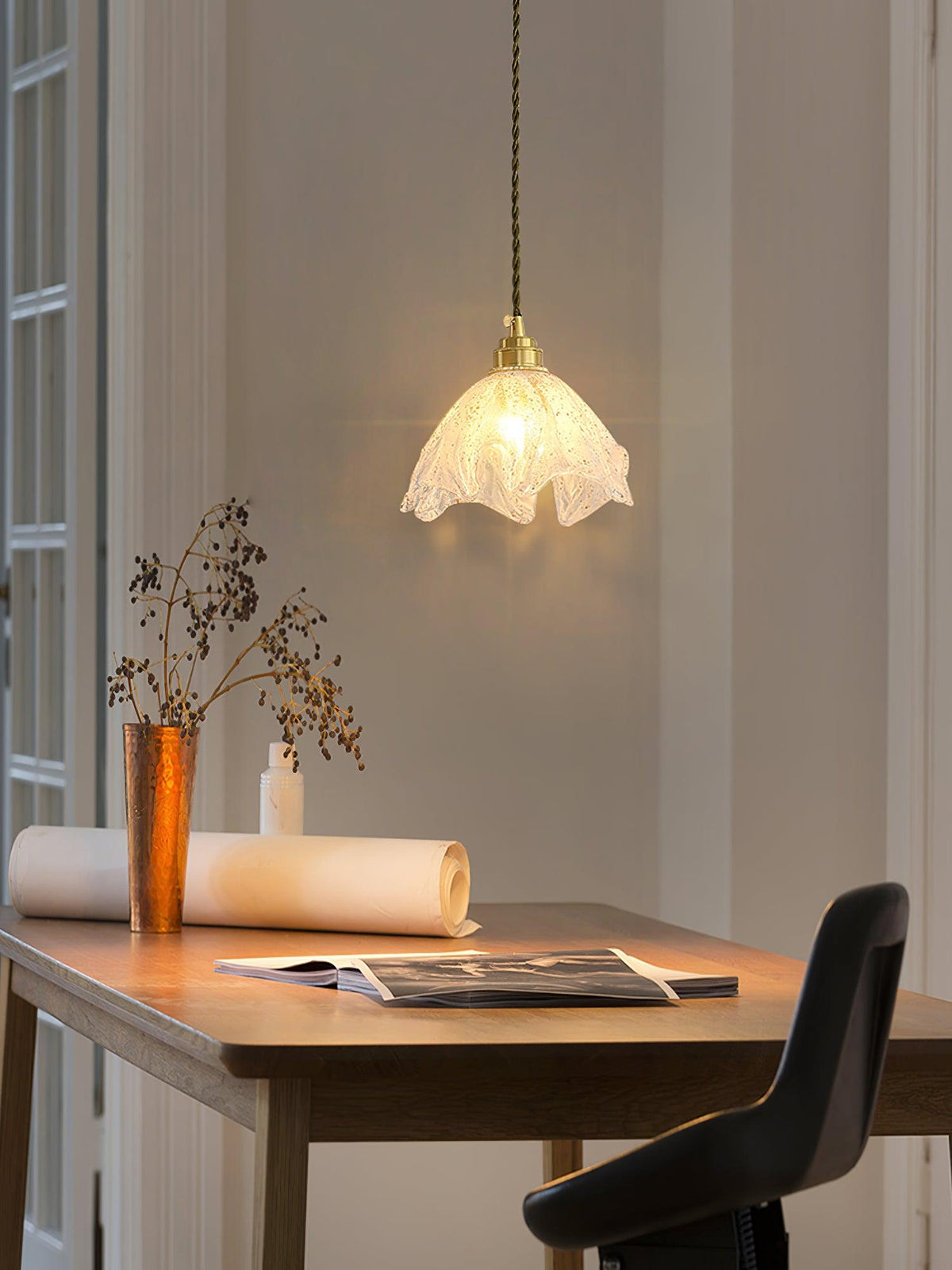 Deveny lampa wisząca mosiądz falowane szkło lotos vintage