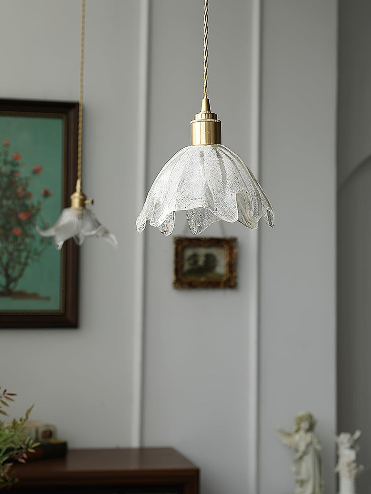 Deveny lampa wisząca mosiądz falowane szkło lotos vintage