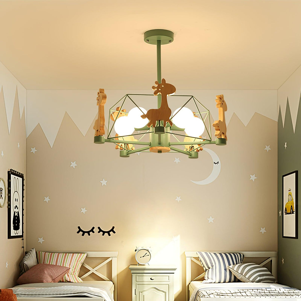 Rinelian żyrandol Lovely Deer Wooden w kolorze zielonym i naturalnym drewnie