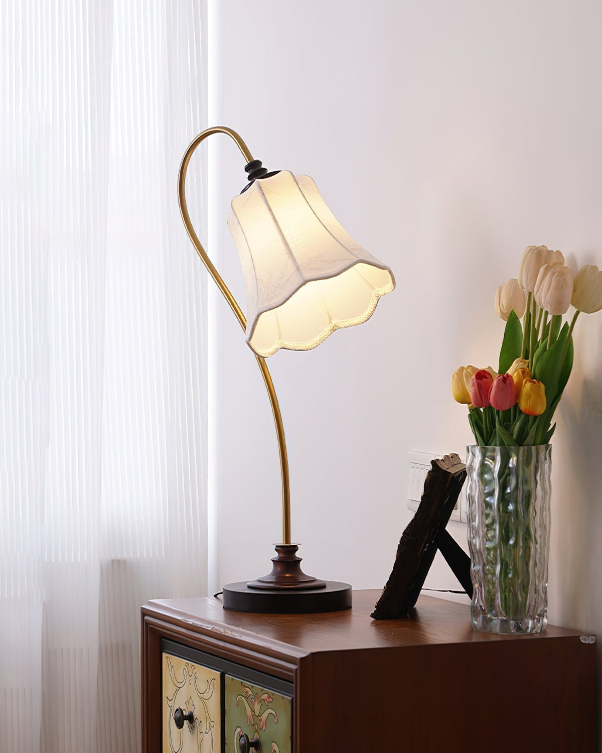 Lampa stołowa Magnolya