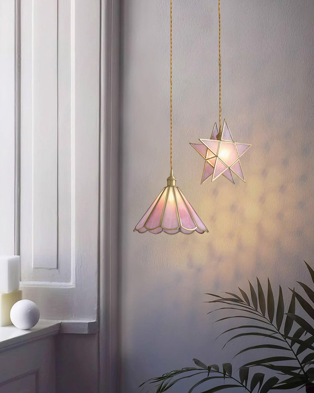 Lione różowa lampa wisząca ze szkła barwionego