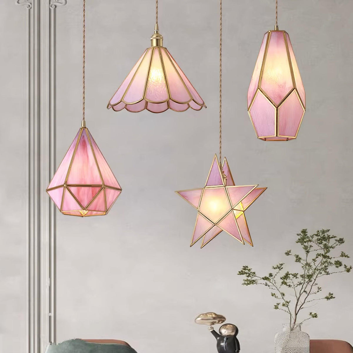 Lione różowa lampa wisząca ze szkła barwionego