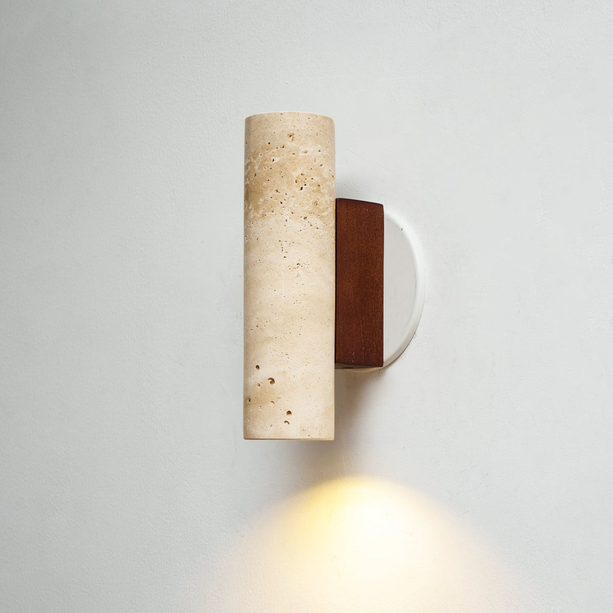 Nula Travertine kinkiet drewniany