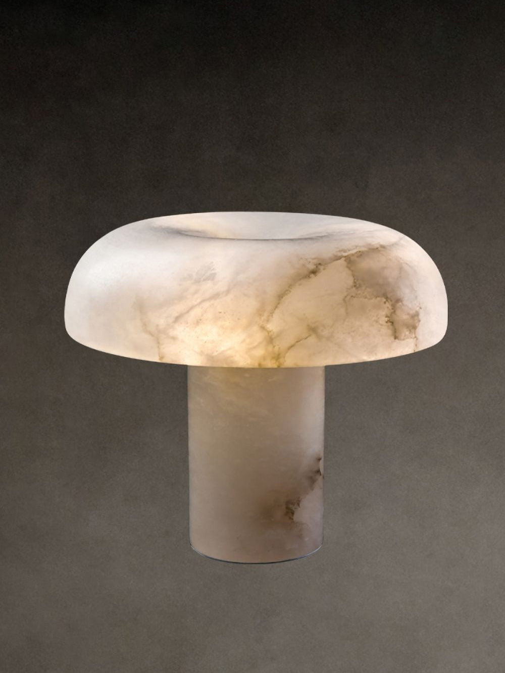 Lampa stołowa z mlecznym kloszem