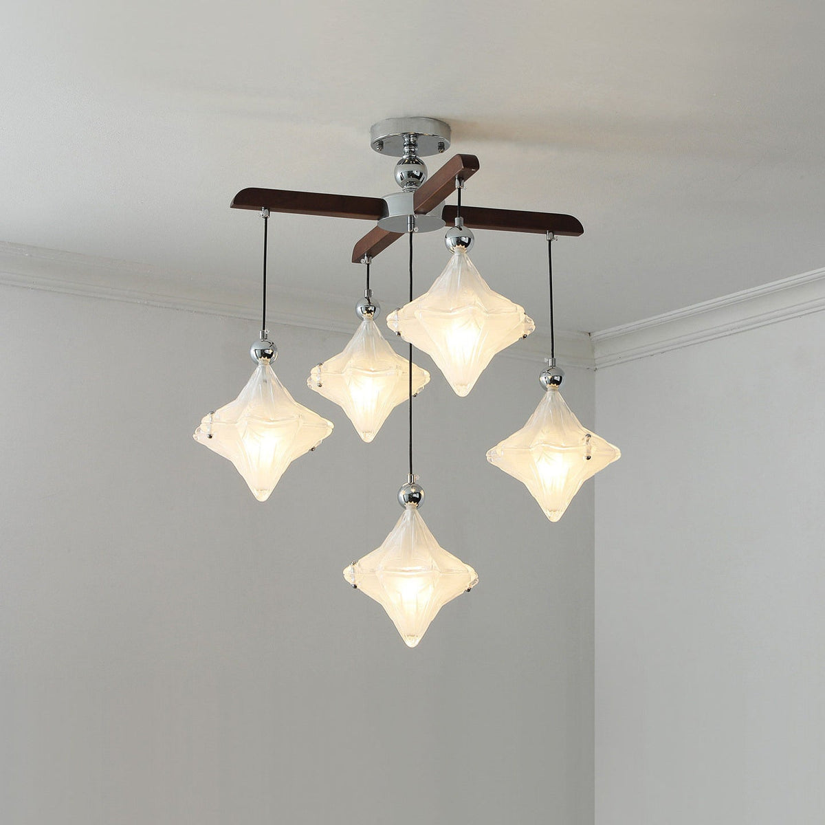 Viraivora lampa sufitowa Model A
