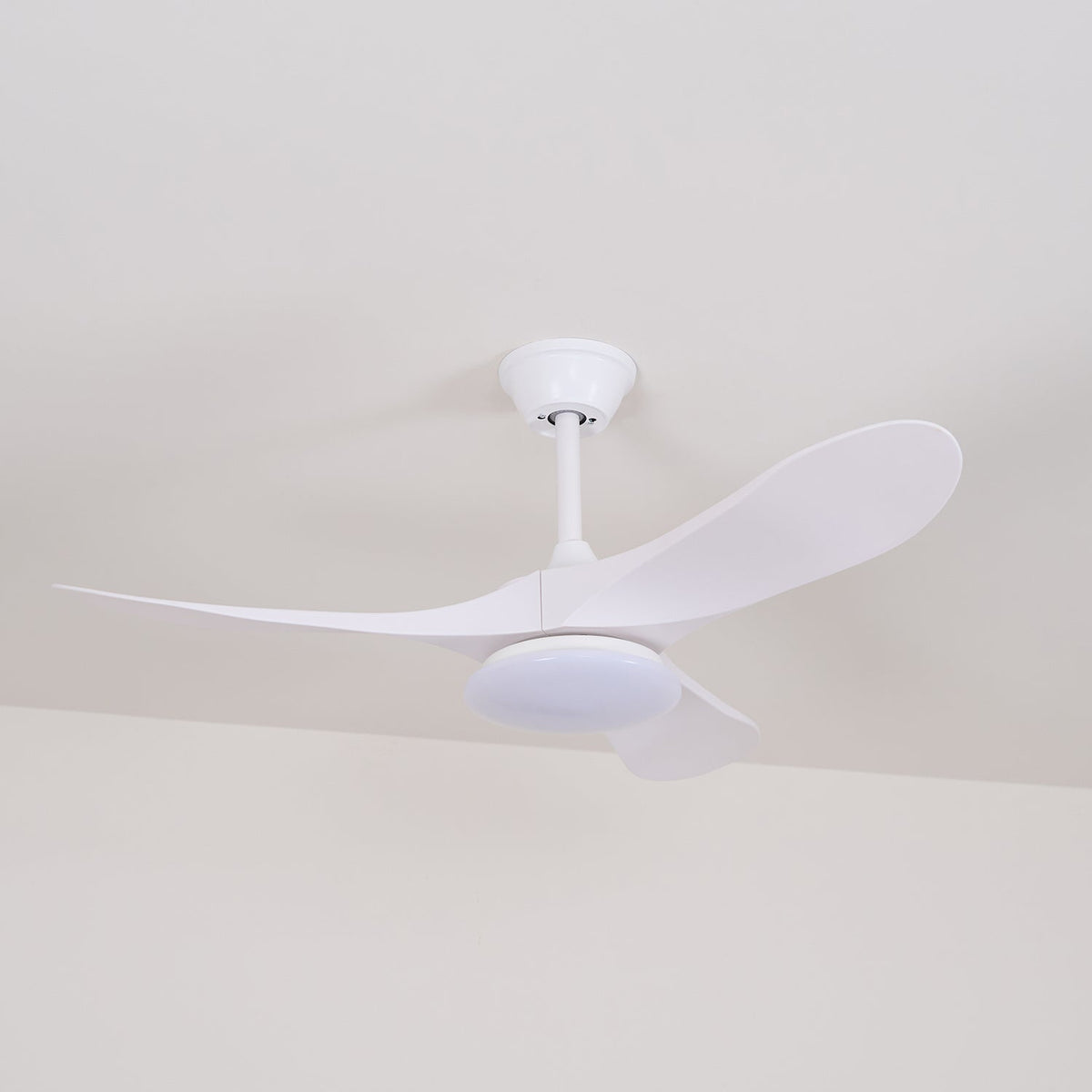 Oriken minimalistyczna lampa sufitowa z wentylatorem